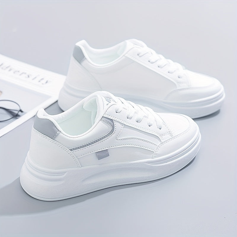 Sneakers bianche chic con comfort leggero
