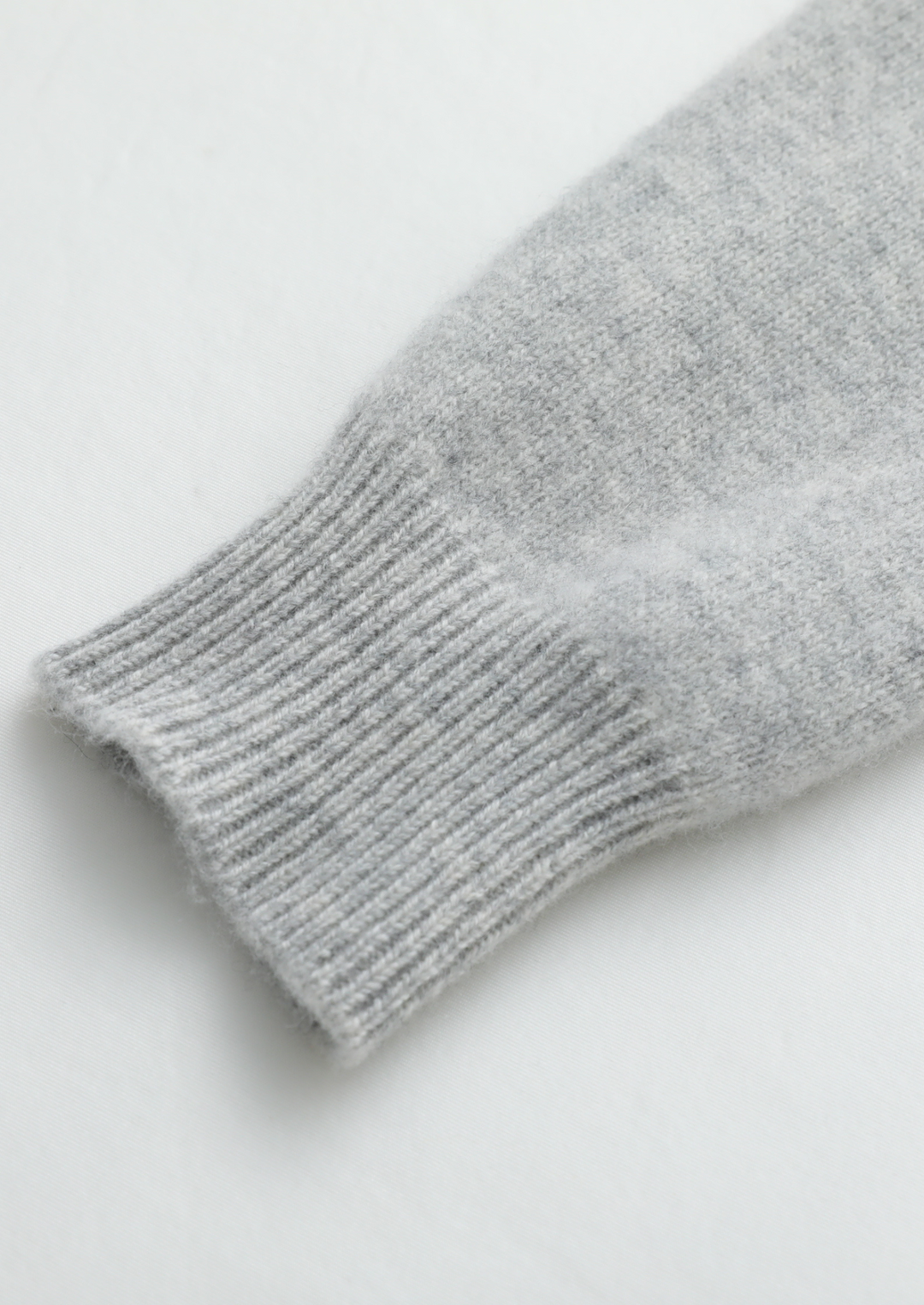 Set Luzzo in pura lana merino extra fine grigio chiaro