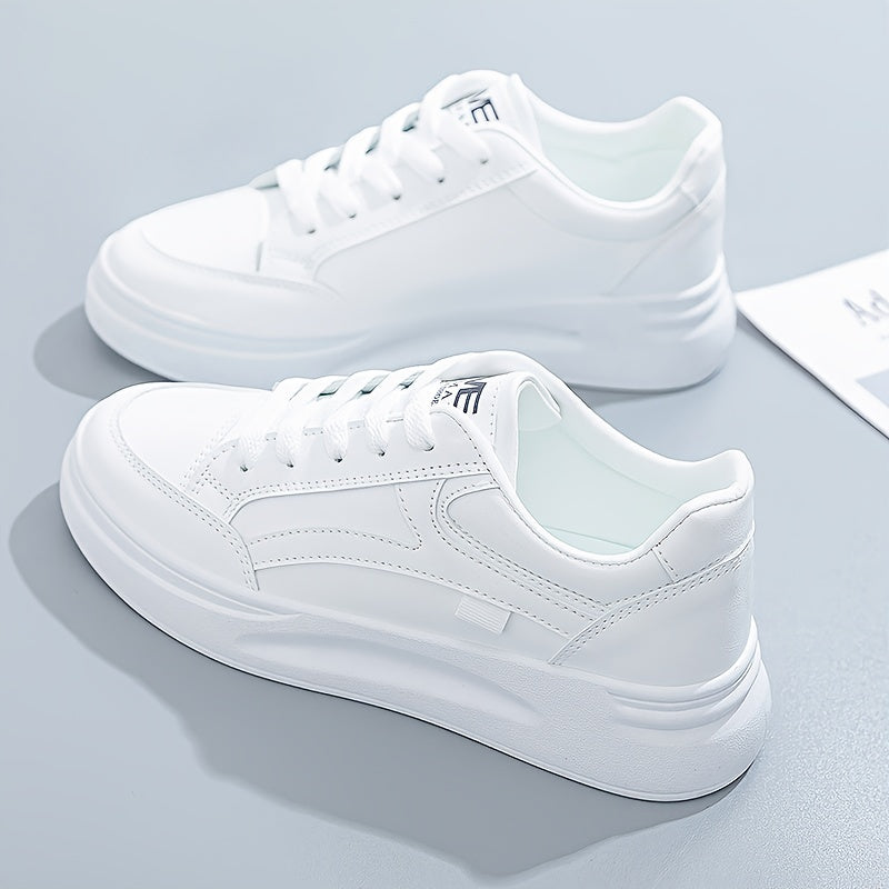 Sneakers bianche chic con comfort leggero