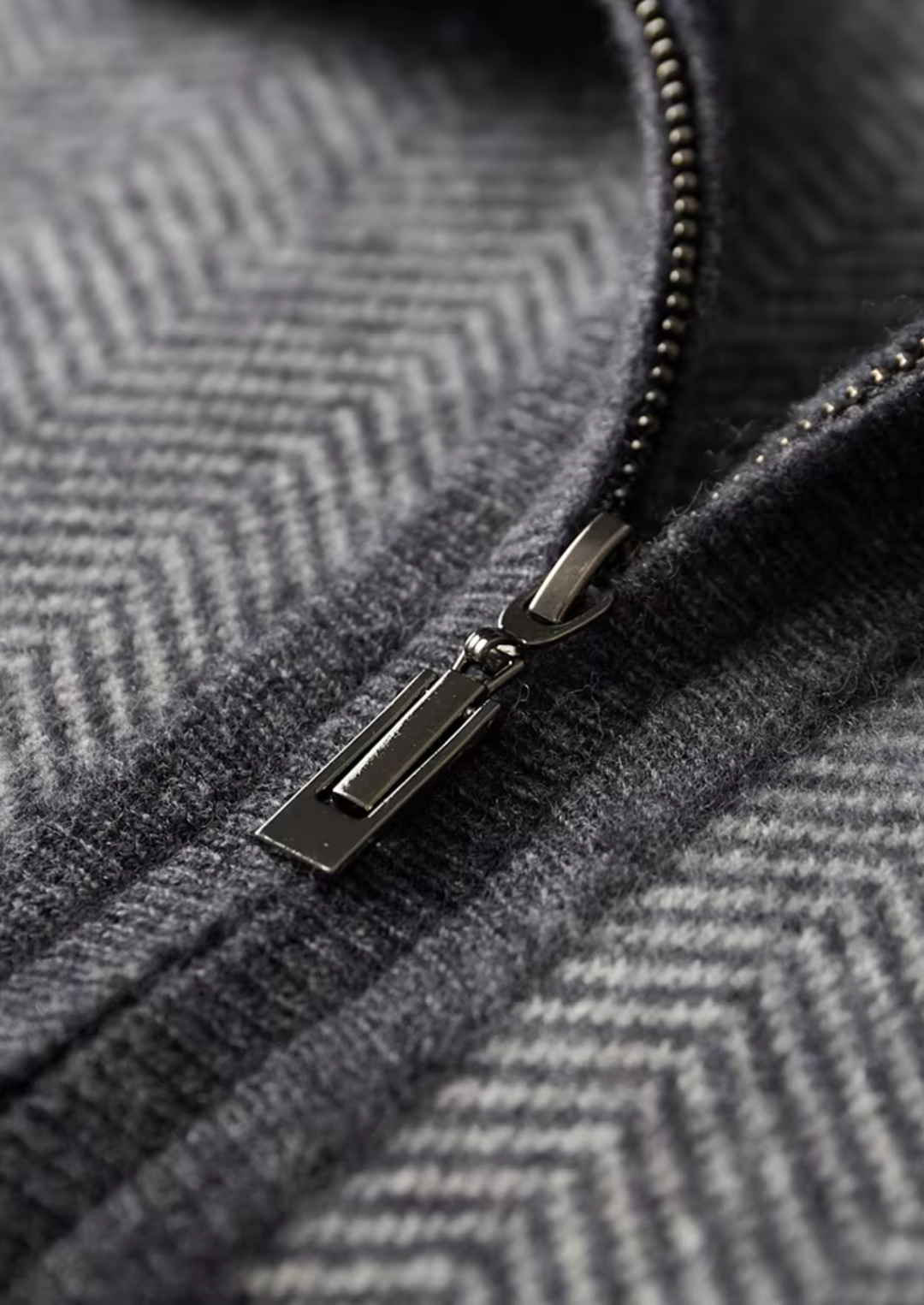 Set in pura lana merino extra-fine grigio a spina di pesce