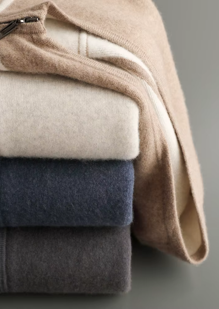 Set da tempo libero in cashmere premium blu navy Milano