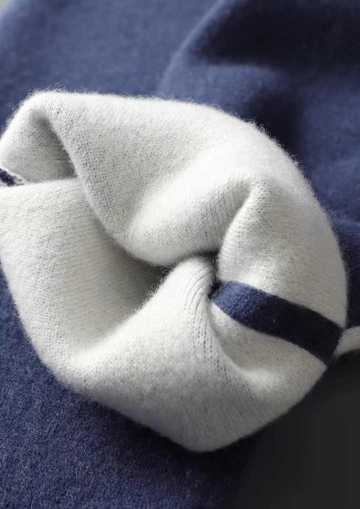 Set da tempo libero in cashmere premium blu navy Milano