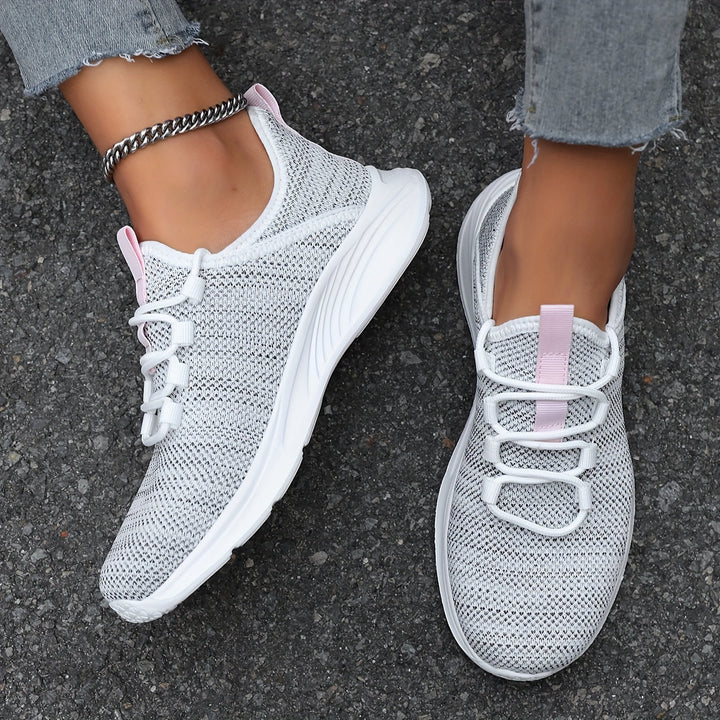 Sneakers ultraleggere e traspiranti
