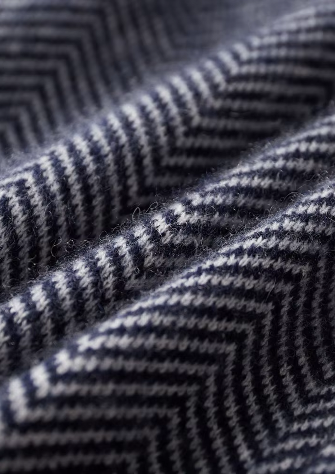 Set in Pura Lana Merino Extra-Fine Blu Navy a Spina di Pesce