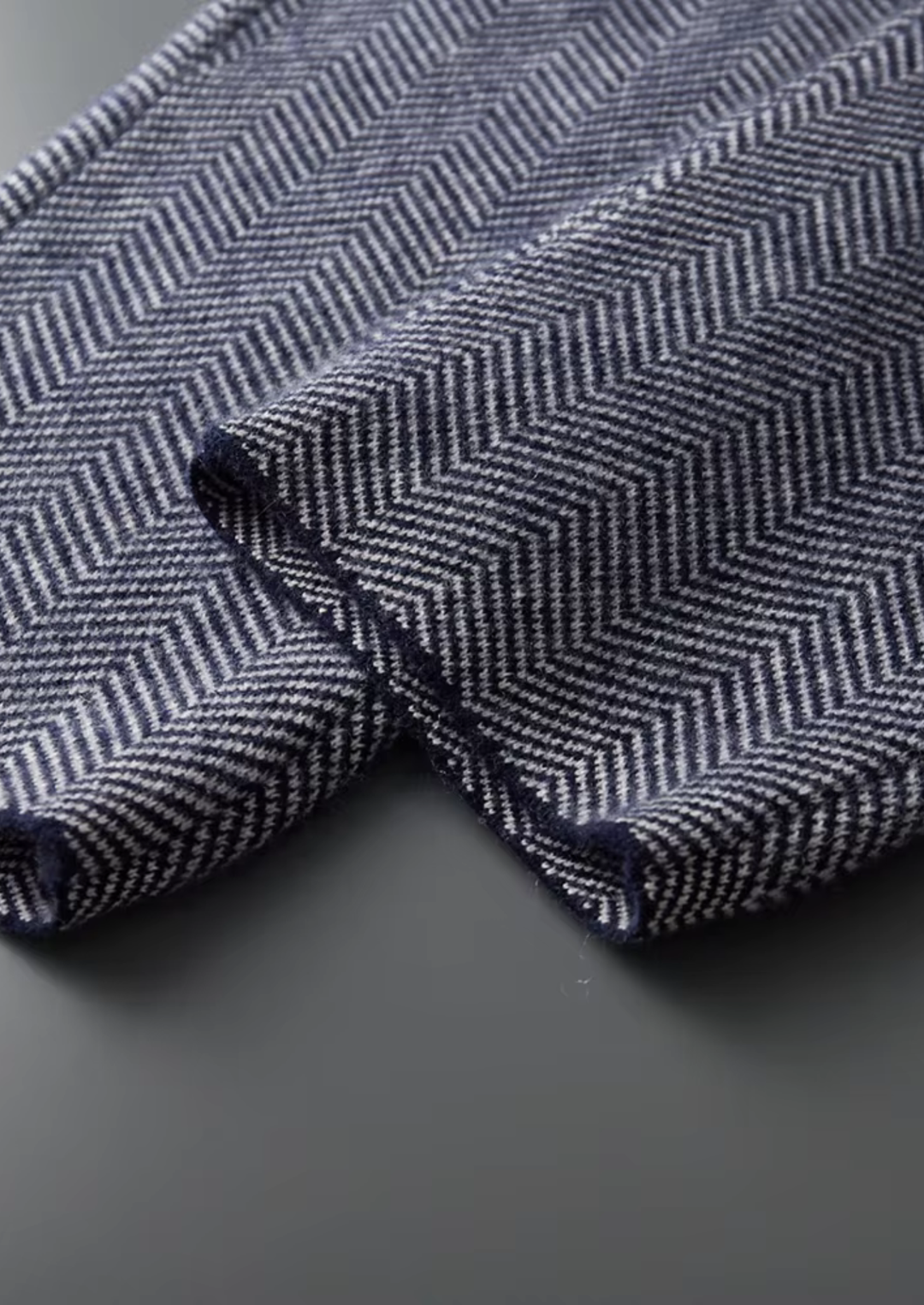 Set in Pura Lana Merino Extra-Fine Blu Navy a Spina di Pesce