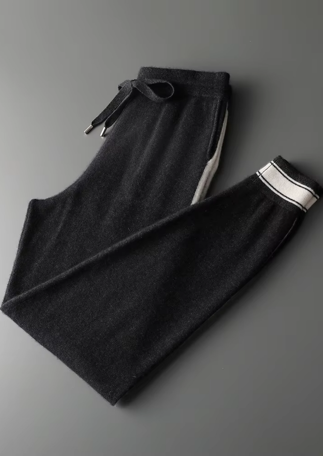 Set da Tempo Libero in Cashmere Nero Premium Vienna