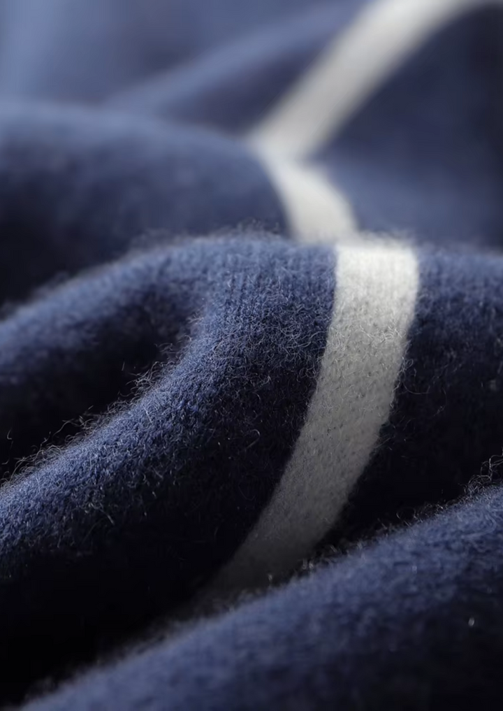 Set da tempo libero in cashmere premium blu navy Milano
