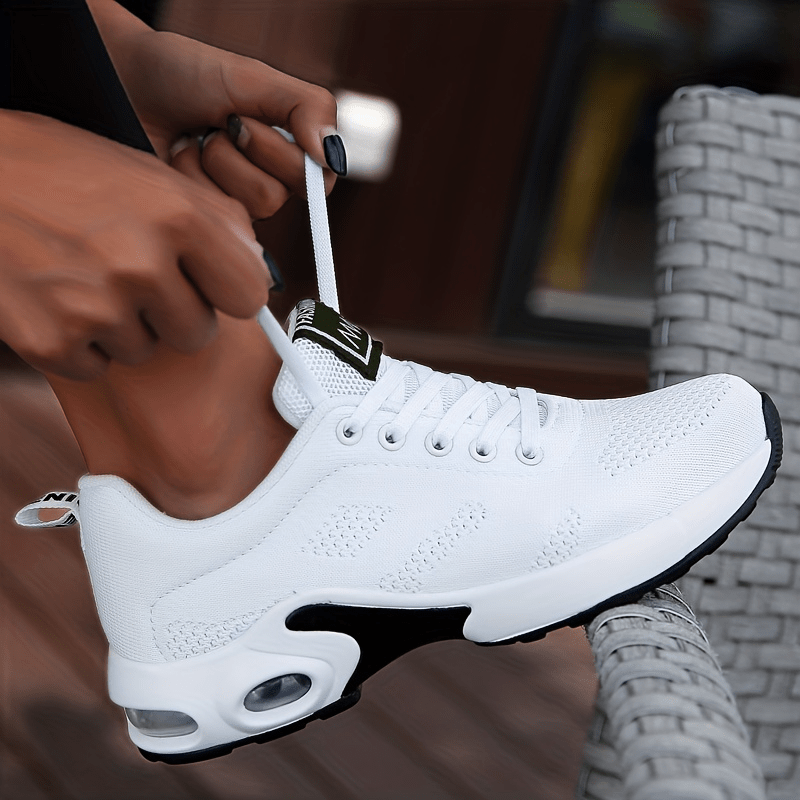 Sneakers antiscivolo traspiranti con aria