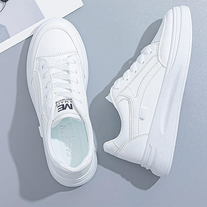 Sneakers bianche chic con comfort leggero