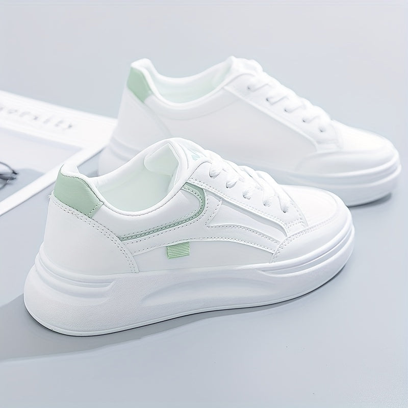 Sneakers bianche chic con comfort leggero
