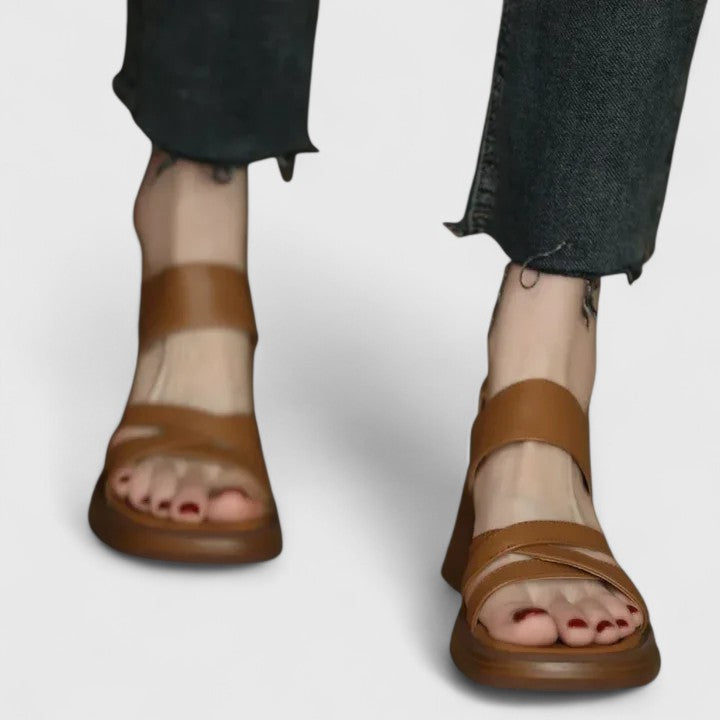 Celeste - Eleganti sandali con cinturino incrociato