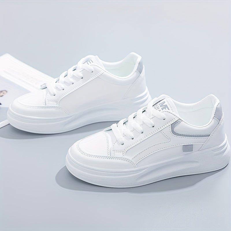 Sneakers bianche chic con comfort leggero