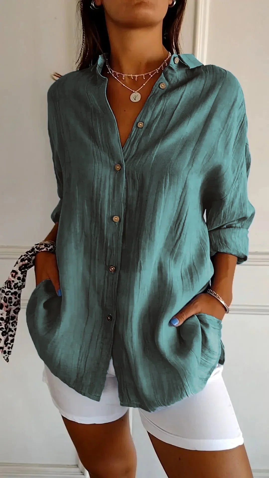 Women's crinkled casual oversized button-down shirt with long sleeves